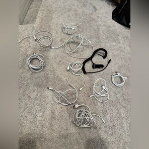 Set of 10 lightning chargers